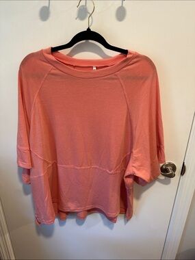 Women's Coral Relaxed Short-Sleeve Pullover Shirt. New. Never Worn